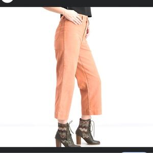 Madewell Pants - Slim Emmett Wide Leg Cropped Pants - Peach